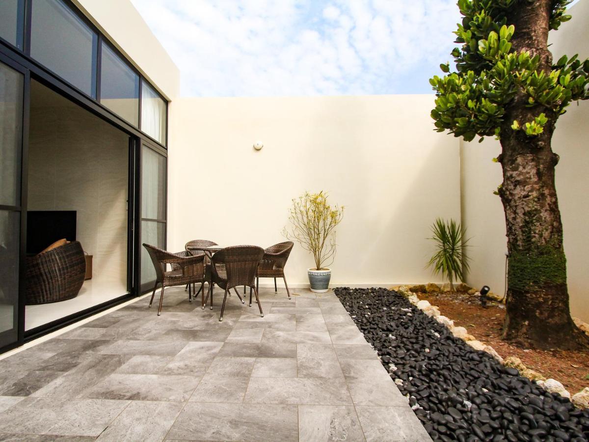 Villa Life Indah Sumuide Nago Exterior photo